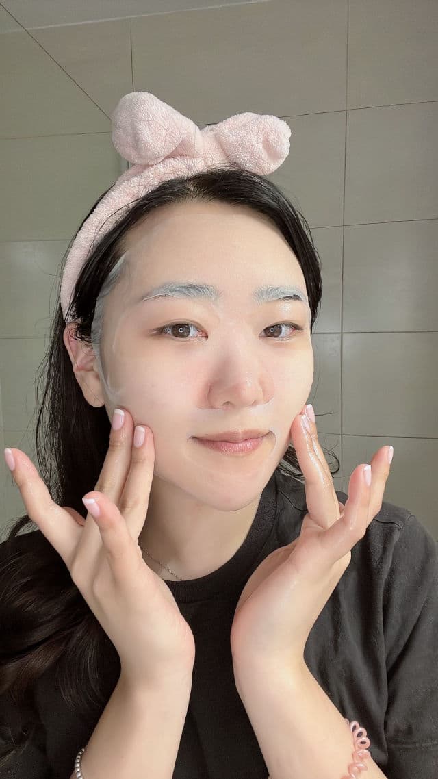 MEDIHEAL The N.M.F. Ampoule Mask review photo by cocobeauty