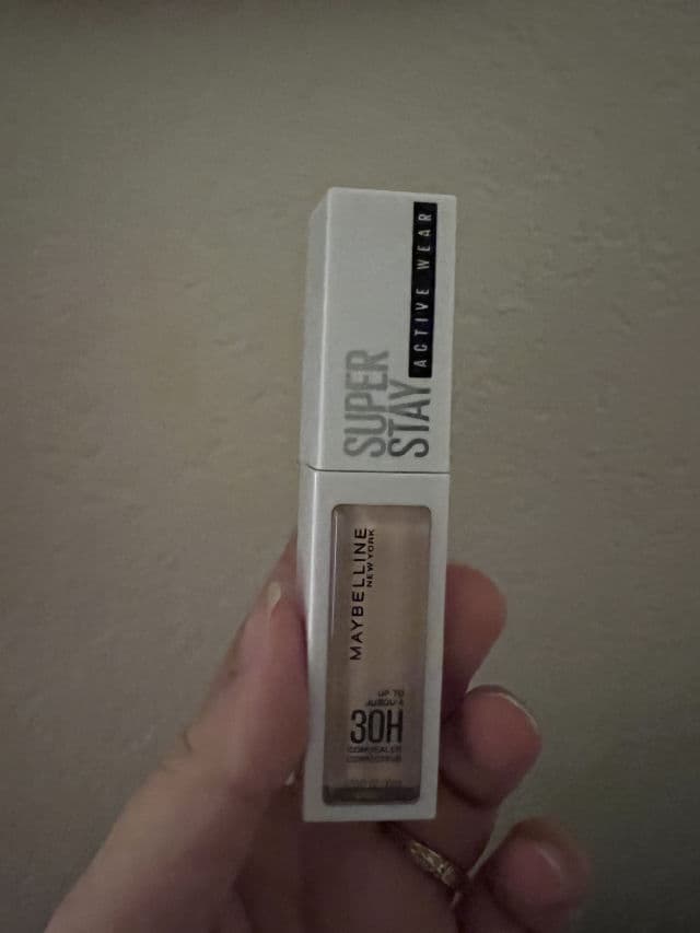 Maybelline Super Stay Active Wear Long-Lasting Concealer review photo by Linh2610