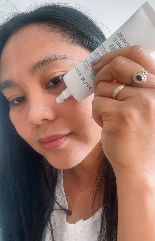 APLB Glutathione Niacinamide Sunscreen SPF50+ PA++++  review photo by theglamouressentials