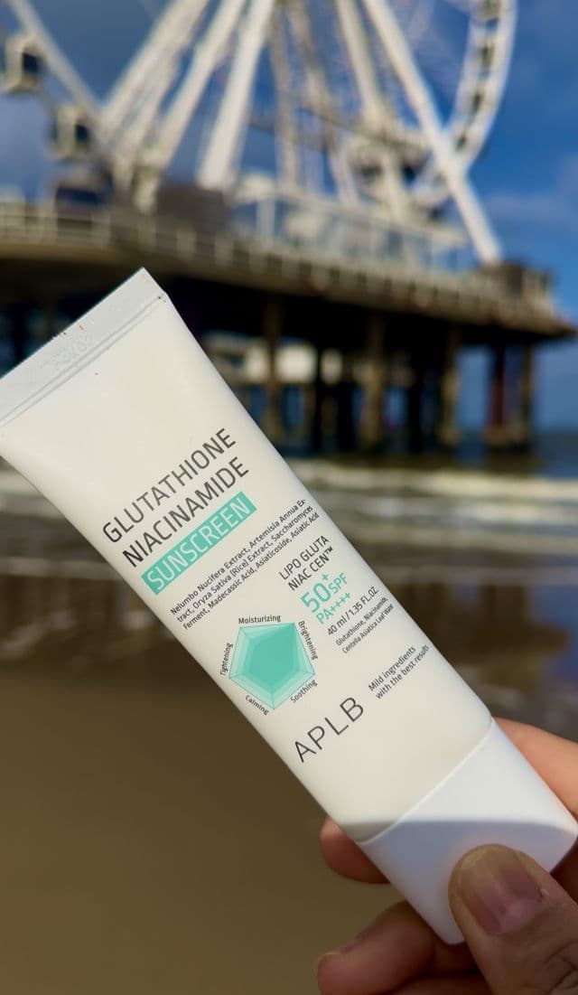 APLB Glutathione Niacinamide Sunscreen SPF50+ PA++++  review photo by theglamouressentials