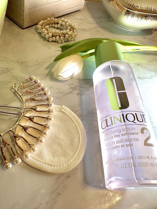 Clinique Clarifying Lotion 2 review photo by theglamouressentials