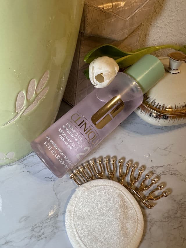 Clinique Clarifying Lotion 2 review photo by theglamouressentials