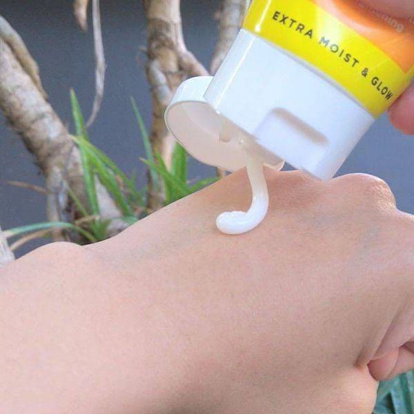 Azarine Hydramax-C Sunscreen Serum SPF 50 PA++++ review photo by dichanp
