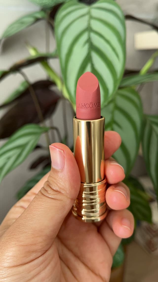 Lancome L'Absolu Rouge Drama Matte Lipstick 888 French Idol review photo by Gugusunshine
