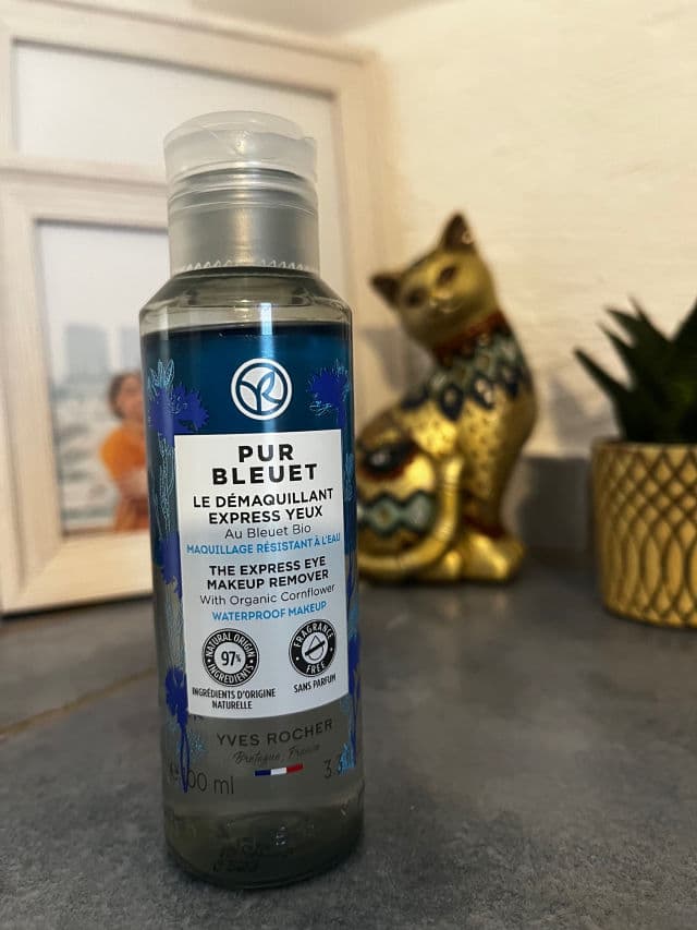 YVES ROCHER Pur Bleuet Express Eye Makeup Remover review photo by Geetaplanty