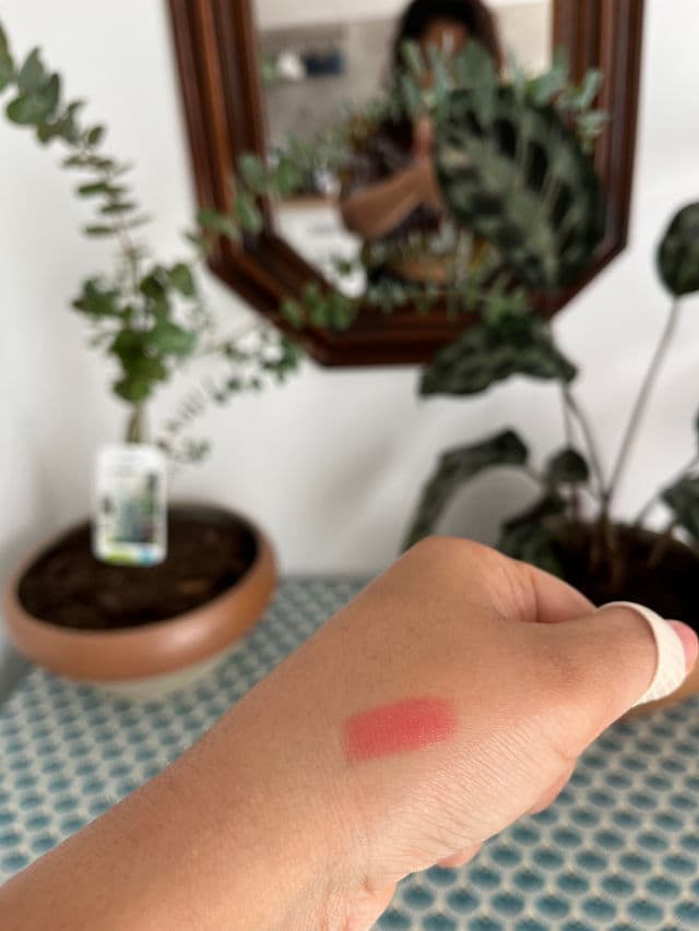 Guerlain Rouge G Satin Lipstick review photo by Itscoco
