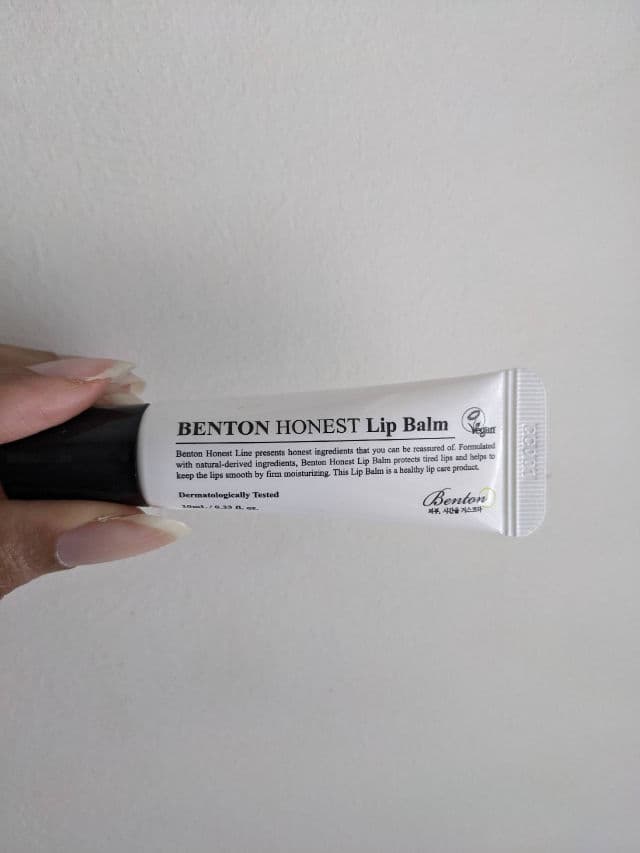 BENTON Honest Lip Balm review photo by ChillinWithQuanie