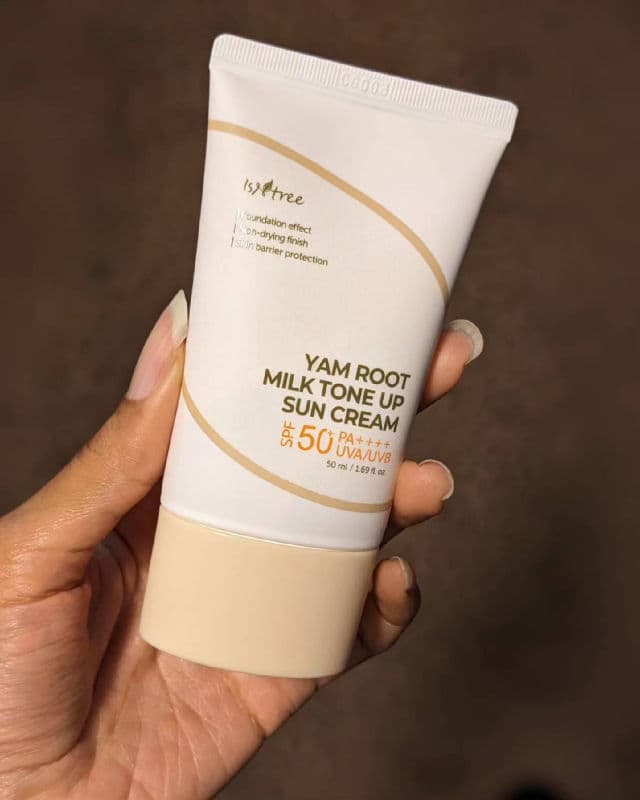 ISNTREE Yam Root Milk Tone Up Sun Cream SPF50+ PA++++ review photo by ChillinWithQuanie