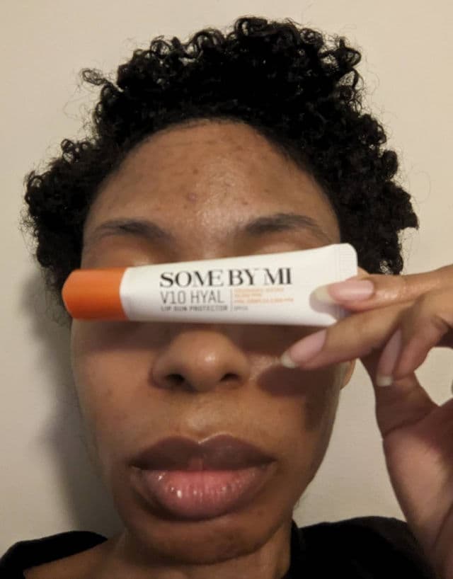 V10 Hyal Lip Sun Protector SPF15 product review