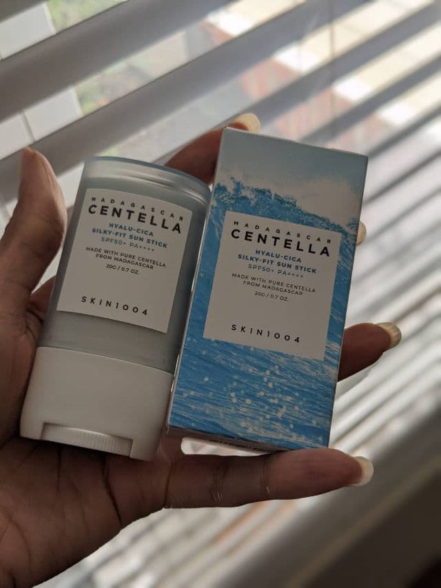 SKIN1004 Madagascar Centella Hyalu-Cica Silky-fit Sun Stick SPF50+ PA++++ review photo by ChillinWithQuanie