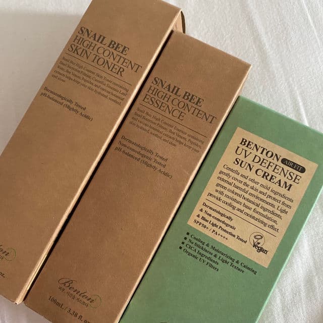 BENTON Snail Bee High Content Essence review photo by daisieskincare