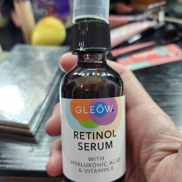 GLEOW Retinol Serum review photo by Rockinmomlife