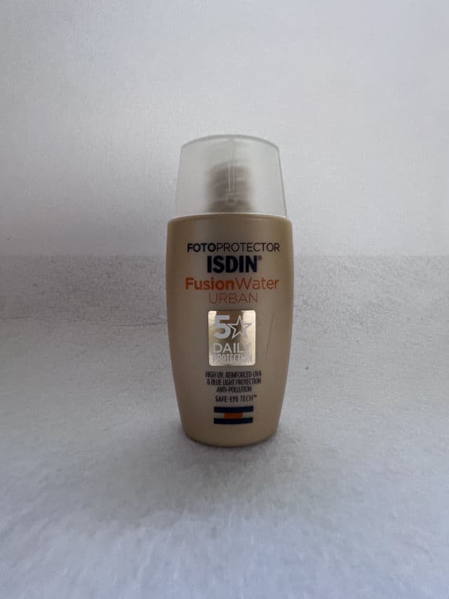ISDIN Fotoprotector Fusion Water Urban SPF 30 review photo by elfranxudiaz