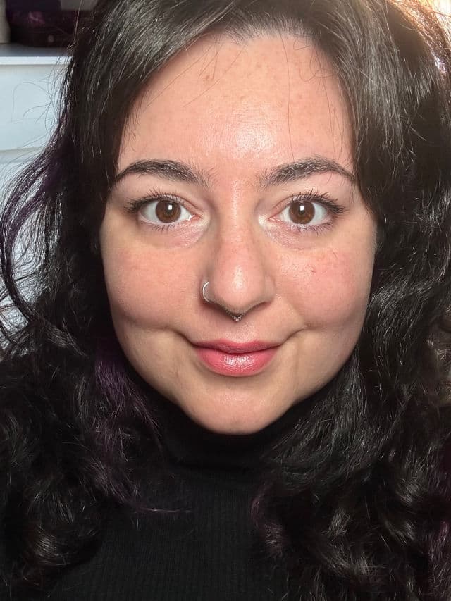 It Cosmetics CC+ Nude Glow Lightweight Foundation + Glow Serum with SPF 40 review photo by mybeautykarma