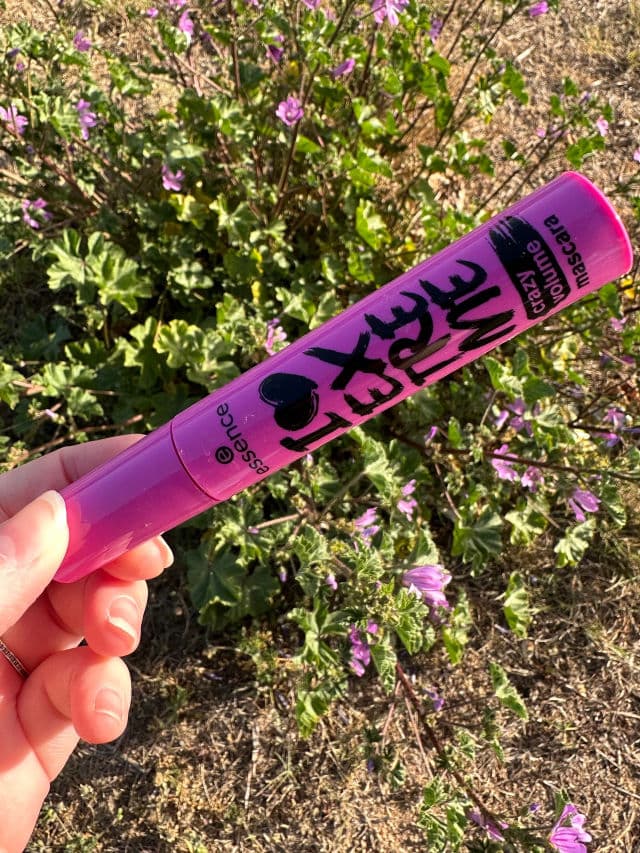 Essence I Love Extreme Crazy Volume Mascara review photo by mybeautykarma