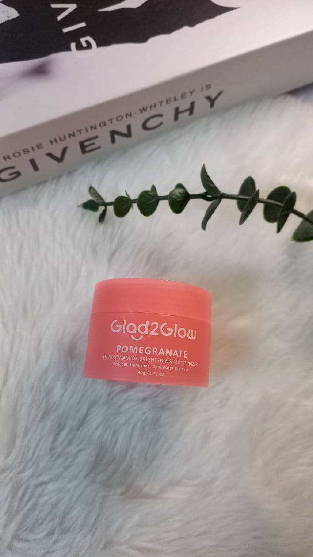 Glad2Glow Pomegranate 5% Niacinamide Brightening Moisturizer review photo by nrsollehan