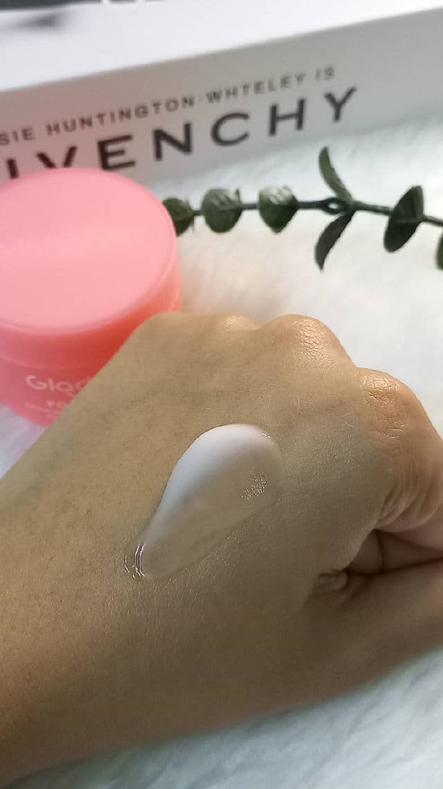 Glad2Glow Pomegranate 5% Niacinamide Brightening Moisturizer review photo by nrsollehan