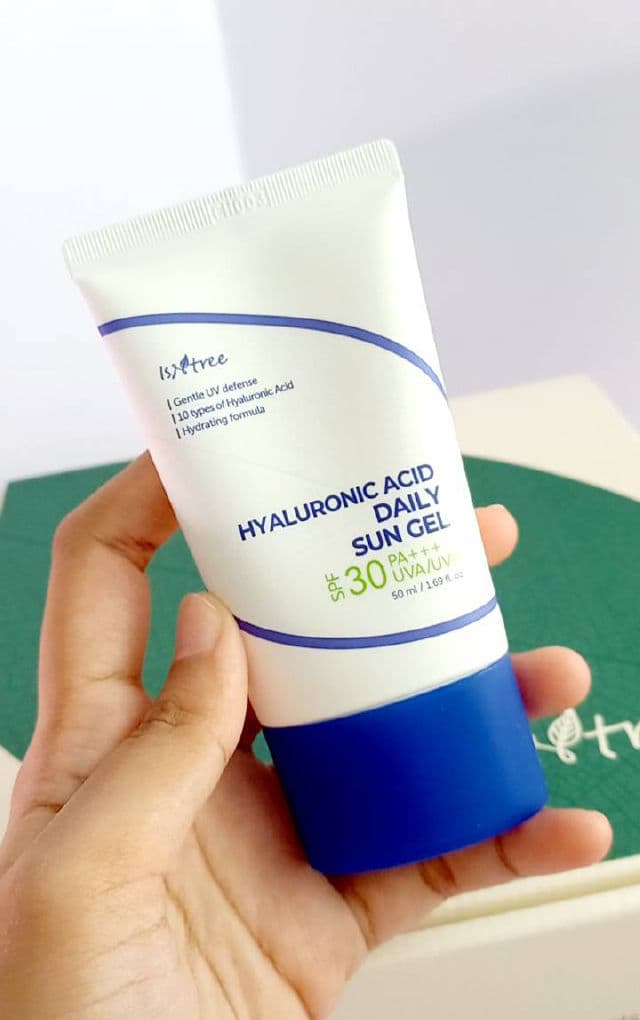 ISNTREE Hyaluronic Acid Daily Sun Gel SPF30 PA+++ review photo by nrsollehan