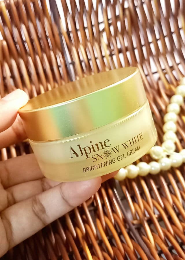 Nafura Alpine Snow White Moisturiser review photo by nrsollehan
