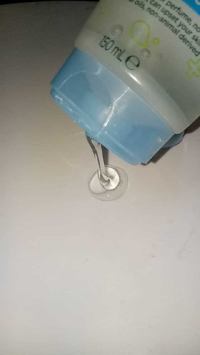 Simple Water Boost Micellar Facial Gel Wash review photo by faezzy