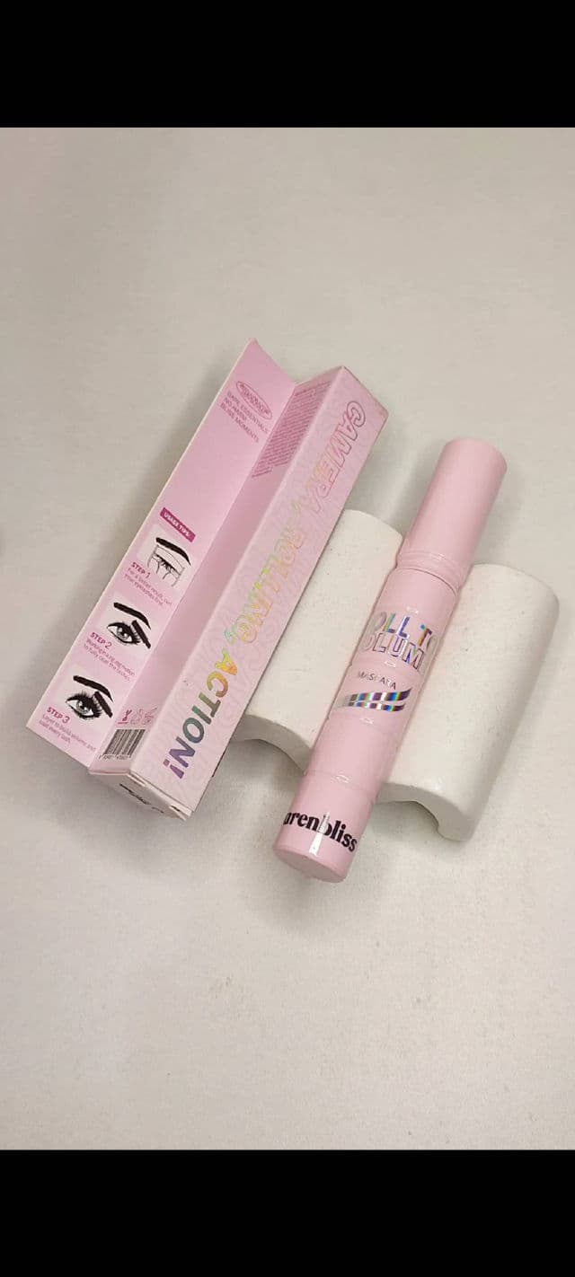 Barenbliss Roll to Volume Mascara review photo by Koemigee