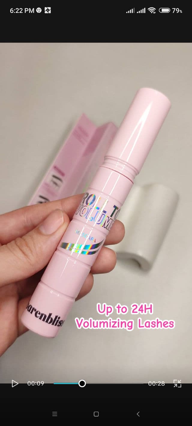 Barenbliss Roll to Volume Mascara review photo by Koemigee