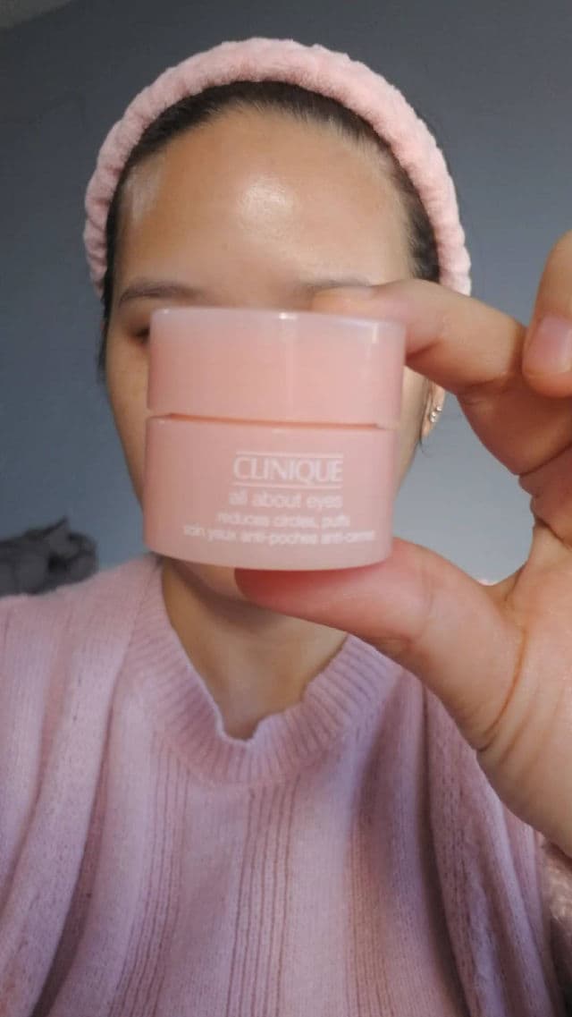 Clinique All About Eyes review photo by Elise Katrina