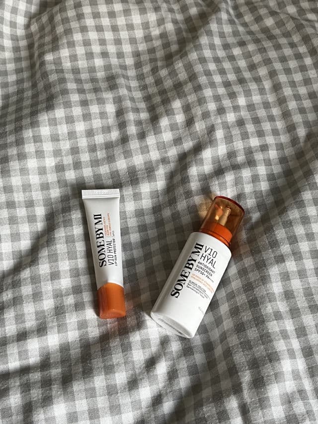 Some By Mi V10 Hyal Antioxidant Sunscreen SPF50+ PA++++ review photo by skkkncareobsessed