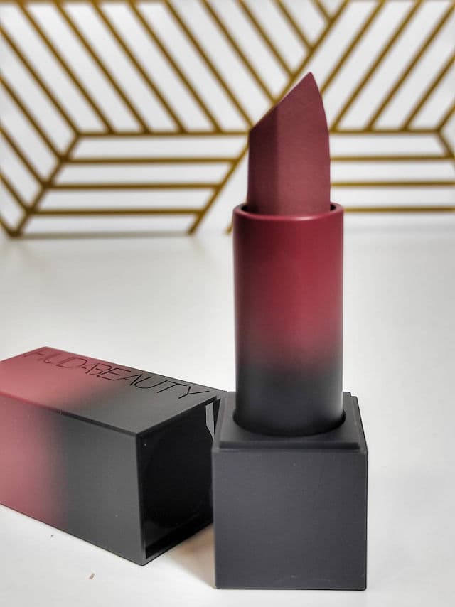 Huda Beauty Power Bullet Matte Lipstick review photo by Mariasta