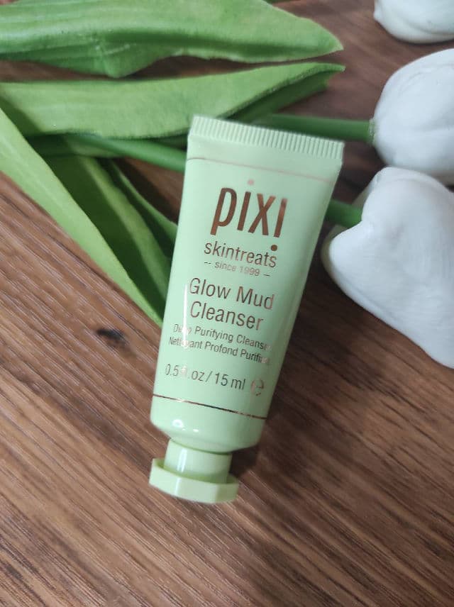 Pixi Glow Mud Cleanser review photo by Mariasta