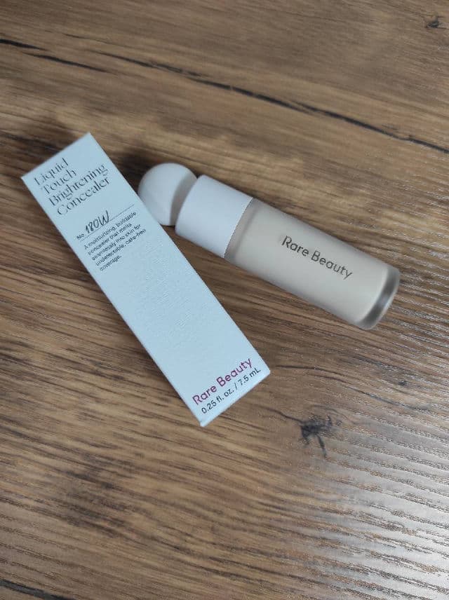 Liquid Touch Brightening Concealer Shade  product review