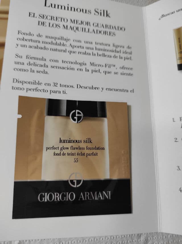 Giorgio Armani Luminous Silk Oil-Free Foundation review photo by Mariasta