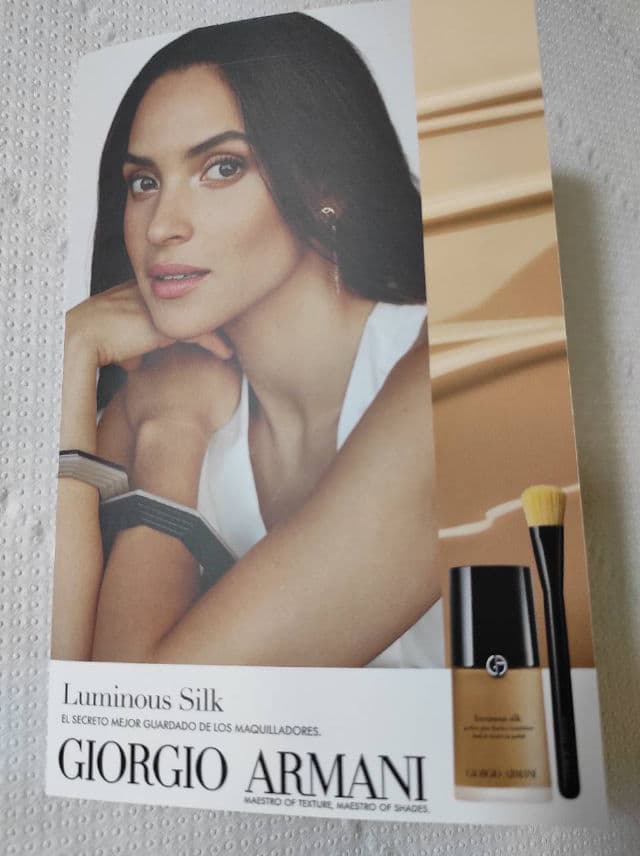 Giorgio Armani Luminous Silk Oil-Free Foundation review photo by Mariasta