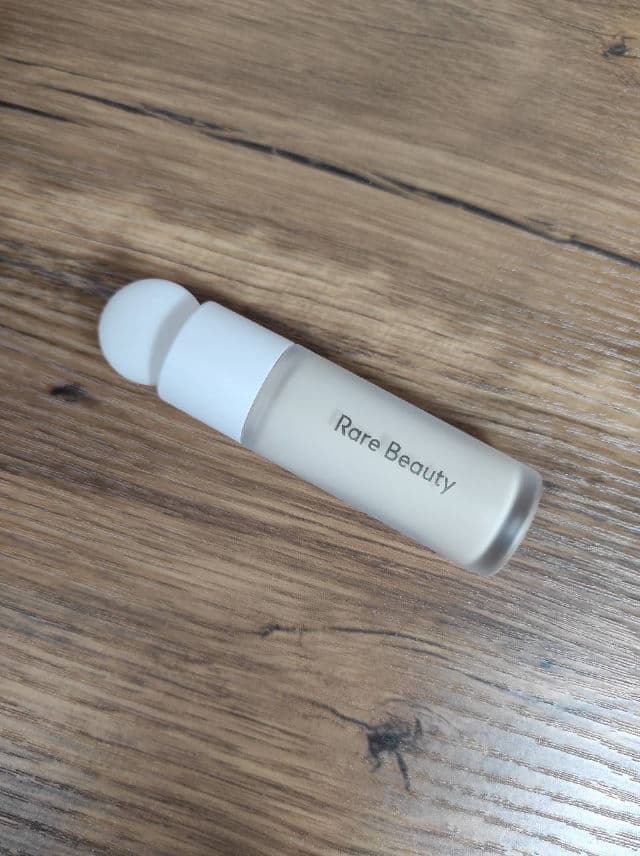 Rare Beauty Liquid Touch Brightening Concealer Shade  review photo by Mariasta