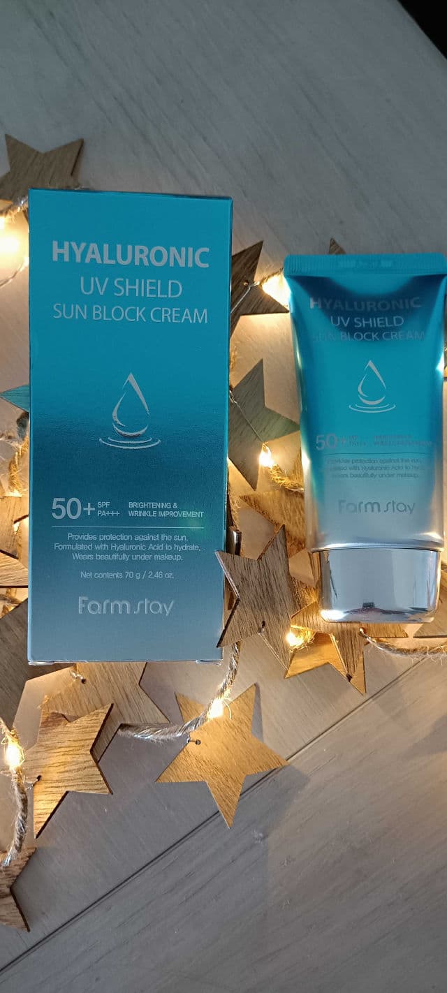 Farmstay Hyaluronic UV Shield Sun Block Cream SPF 50+ PA+++ review photo by AROYERY