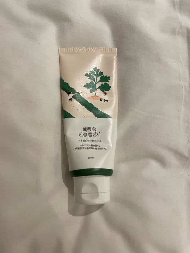 Round Lab Mugwort Calming Cleanser  review photo by sury