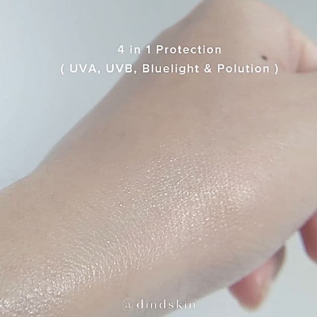 Azarine Cicamide Barrier Sunscreen Moisturiser SPF35 PA+++ review photo by dindaaditi