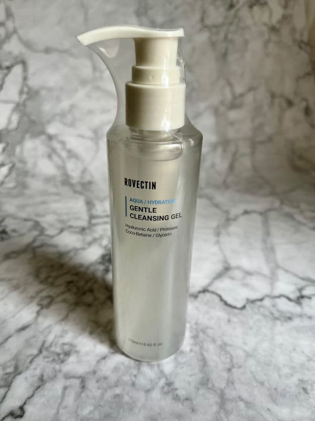 Rovectin Aqua Hydration Gentle Cleansing Gel review photo by Tinalovesskincare