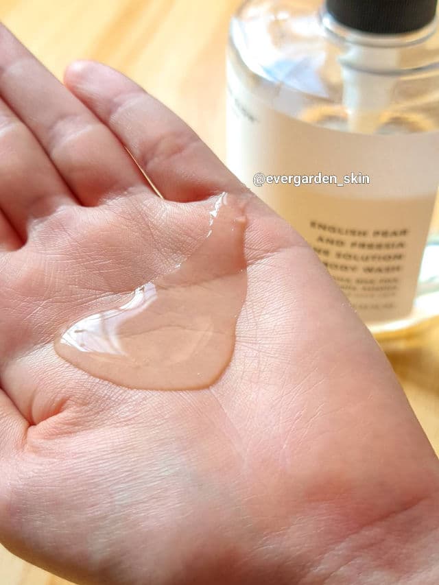 Grace and Glow English Pear and Freesia Acne Solution Body Wash review photo by Evergarden