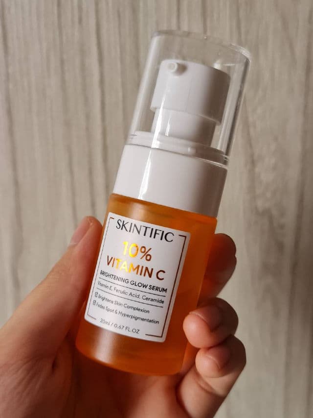 Skintific 10% Vitamin C Brightening Glow Serum review photo by Evergarden