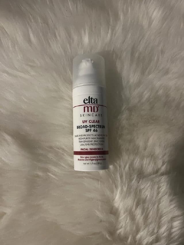 EltaMD UV Clear SPF 46 review photo by Cruzlabrada