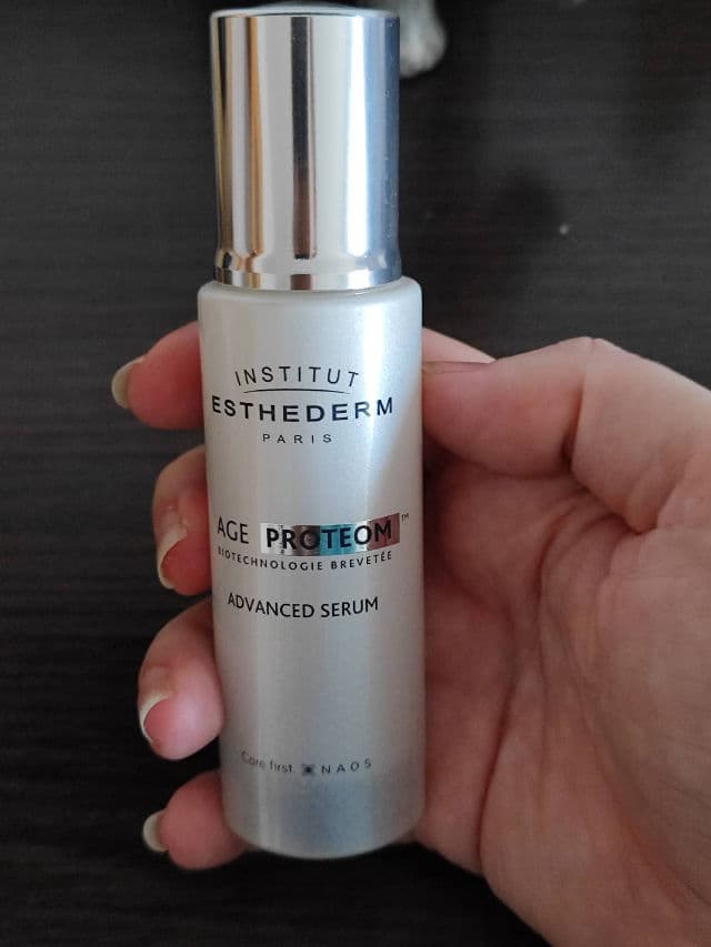Institut Esthederm Paris Age Proteom Advanced Serum review photo by Hastalapeinetadetodo