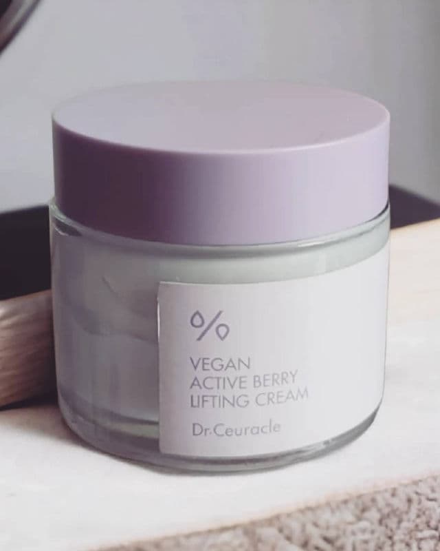 Vegan Active Berry Lifting Cream product review