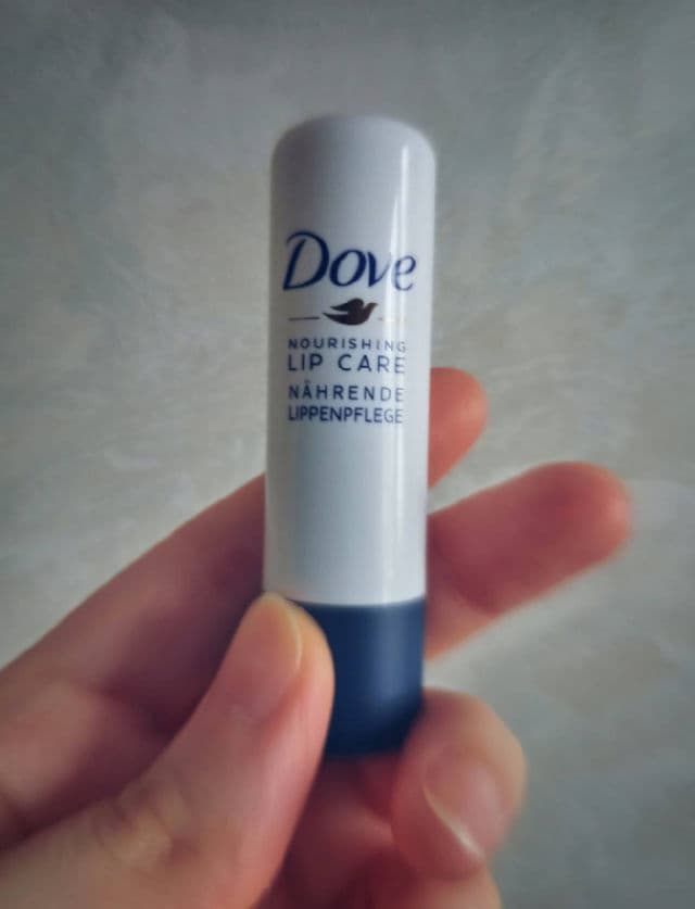 Dove Nourishing Lip Care Essential Lip Balm  review photo by PickyMickys