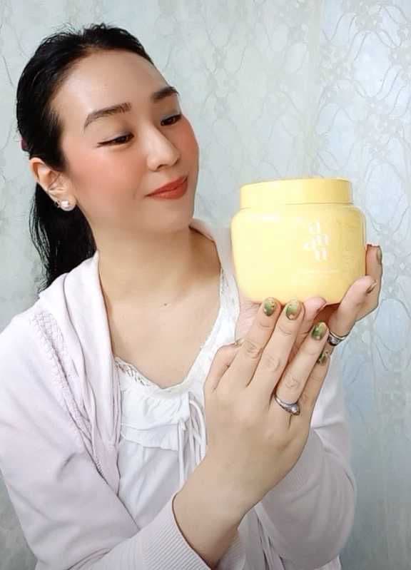 Auau Vitamin Whitening Moisture Cream review photo by MissJazzy