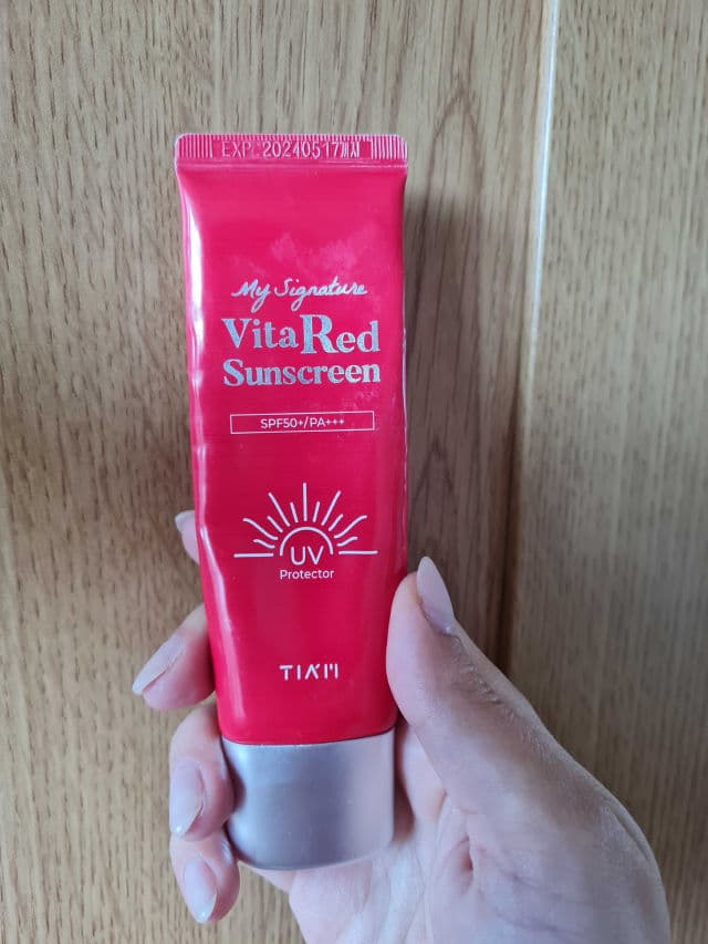 TIAM My Signature Vita Red Sunscreen SPF50+ PA+++ review photo by Bebita