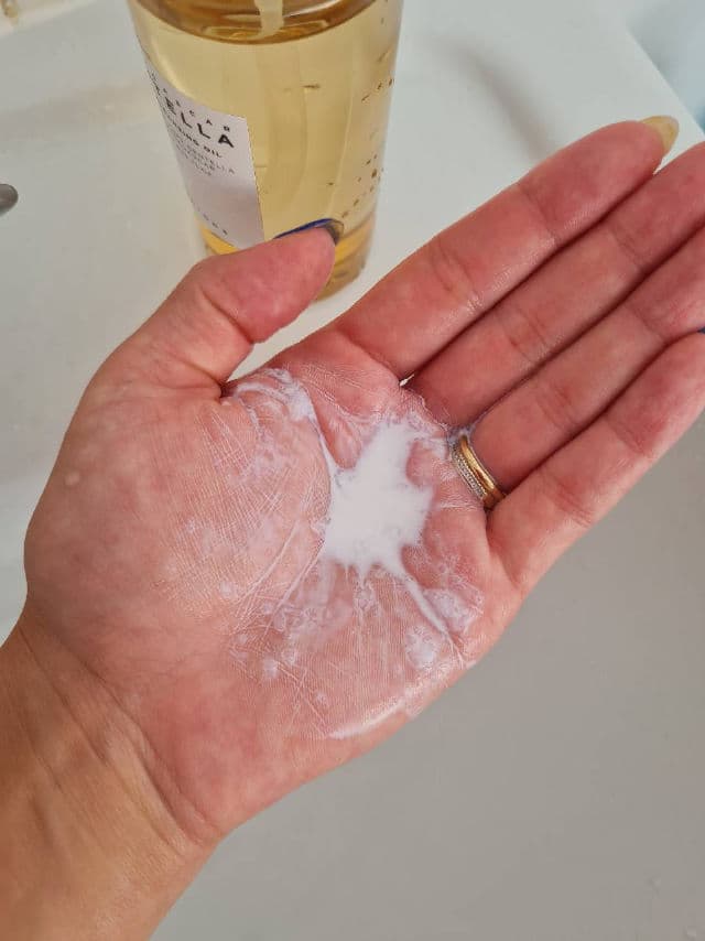 Madagascar Centella Light Cleansing Oil product review