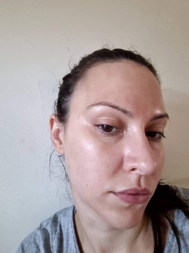 SKIN1004 Madagascar Centella Hyalu-Cica Water-Fit Sun Serum SPF50+ PA++++ review photo by Bebita