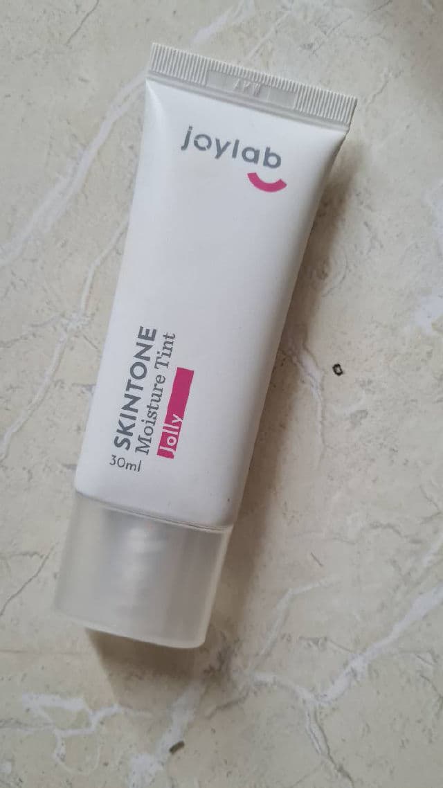 Joylab Skintone Moisture Tint review photo by clementinepulps