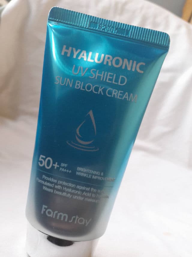 Farmstay Hyaluronic UV Shield Sun Block Cream SPF 50+ PA+++ review photo by skinwithe1